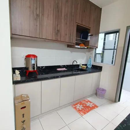 Mama Homestay -Near Uitm And Hospital Bandar Puncak Alam Exterior photo