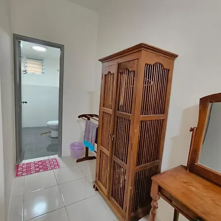 Mama Homestay -Near Uitm And Hospital Bandar Puncak Alam Exterior photo