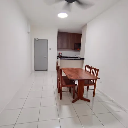 Mama Homestay -Near Uitm And Hospital Bandar Puncak Alam Exterior photo